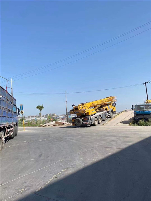 永州市25吨吊车的租赁价格大概是多少？