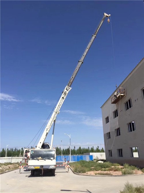 永州市“轻装强干”—— 吊车的 “轻量化臂架” 技术